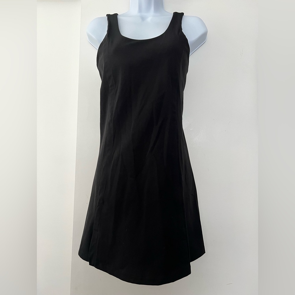 Sporty dress in black